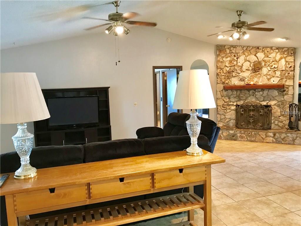 1884 LAKE HILL CIRCLE, ORLANDO, Florida 32818, 3 Bedrooms Bedrooms, 6 Rooms Rooms,2 BathroomsBathrooms,Residential,For sale,LAKE HILL,O5561801