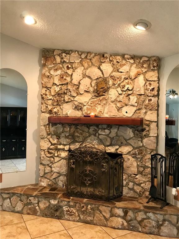 1884 LAKE HILL CIRCLE, ORLANDO, Florida 32818, 3 Bedrooms Bedrooms, 6 Rooms Rooms,2 BathroomsBathrooms,Residential,For sale,LAKE HILL,O5561801