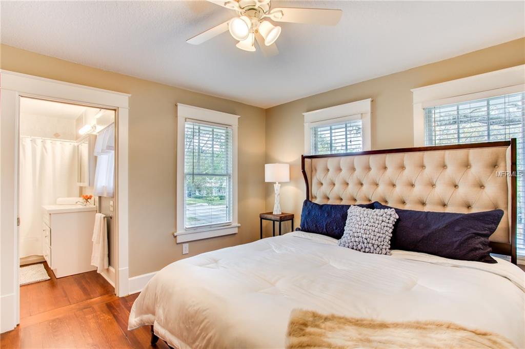 514 N SUMMERLIN AVENUE, ORLANDO, Florida 32803, 3 Bedrooms Bedrooms, 8 Rooms Rooms,2 BathroomsBathrooms,Residential,For sale,SUMMERLIN,O5553429