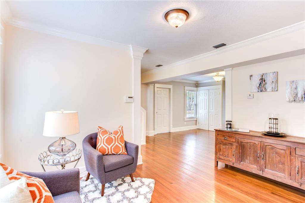 514 N SUMMERLIN AVENUE, ORLANDO, Florida 32803, 3 Bedrooms Bedrooms, 8 Rooms Rooms,2 BathroomsBathrooms,Residential,For sale,SUMMERLIN,O5553429