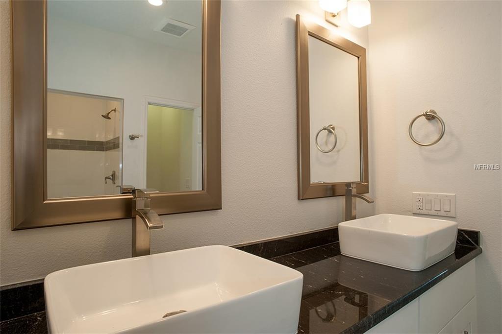 103 N FREDRICA AVENUE, CLEARWATER, Florida 33755, 3 Bedrooms Bedrooms, 8 Rooms Rooms,2 BathroomsBathrooms,Residential,For sale,FREDRICA,U7843848