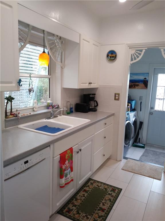 15910 1ST STREET E, REDINGTON BEACH, Florida 33708, 3 Bedrooms Bedrooms, 7 Rooms Rooms,2 BathroomsBathrooms,Residential,For sale,1ST,T2924640