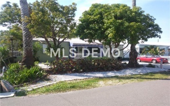 15910 1ST STREET E, REDINGTON BEACH, Florida 33708, 3 Bedrooms Bedrooms, 7 Rooms Rooms,2 BathroomsBathrooms,Residential,For sale,1ST,T2924640