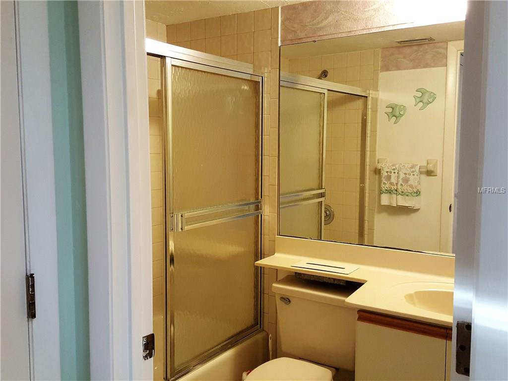 1100 CAPRI ISLES BOULEVARD, VENICE, Florida 34292, 2 Bedrooms Bedrooms, 5 Rooms Rooms,2 BathroomsBathrooms,Residential,For sale,CAPRI ISLES,N5916310