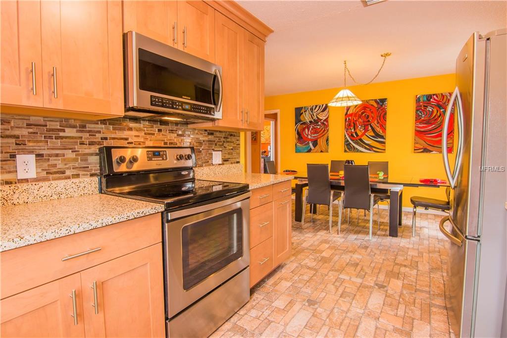 3210 39TH STREET S, ST PETERSBURG, Florida 33711, 2 Bedrooms Bedrooms, 3 Rooms Rooms,2 BathroomsBathrooms,Residential,For sale,39TH,U7847115