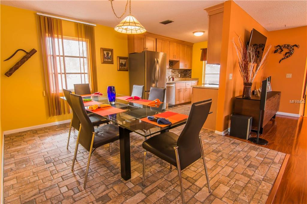 3210 39TH STREET S, ST PETERSBURG, Florida 33711, 2 Bedrooms Bedrooms, 3 Rooms Rooms,2 BathroomsBathrooms,Residential,For sale,39TH,U7847115