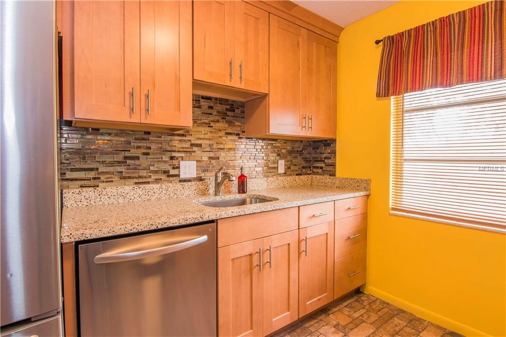 3210 39TH STREET S, ST PETERSBURG, Florida 33711, 2 Bedrooms Bedrooms, 3 Rooms Rooms,2 BathroomsBathrooms,Residential,For sale,39TH,U7847115