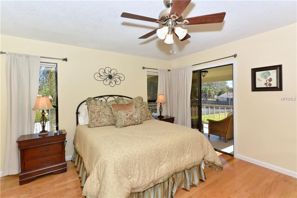 2217 MICHELE DRIVE, SARASOTA, Florida 34231, 2 Bedrooms Bedrooms, 7 Rooms Rooms,2 BathroomsBathrooms,Residential,For sale,MICHELE,A4185985