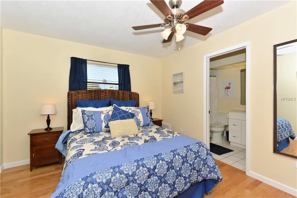 2217 MICHELE DRIVE, SARASOTA, Florida 34231, 2 Bedrooms Bedrooms, 7 Rooms Rooms,2 BathroomsBathrooms,Residential,For sale,MICHELE,A4185985