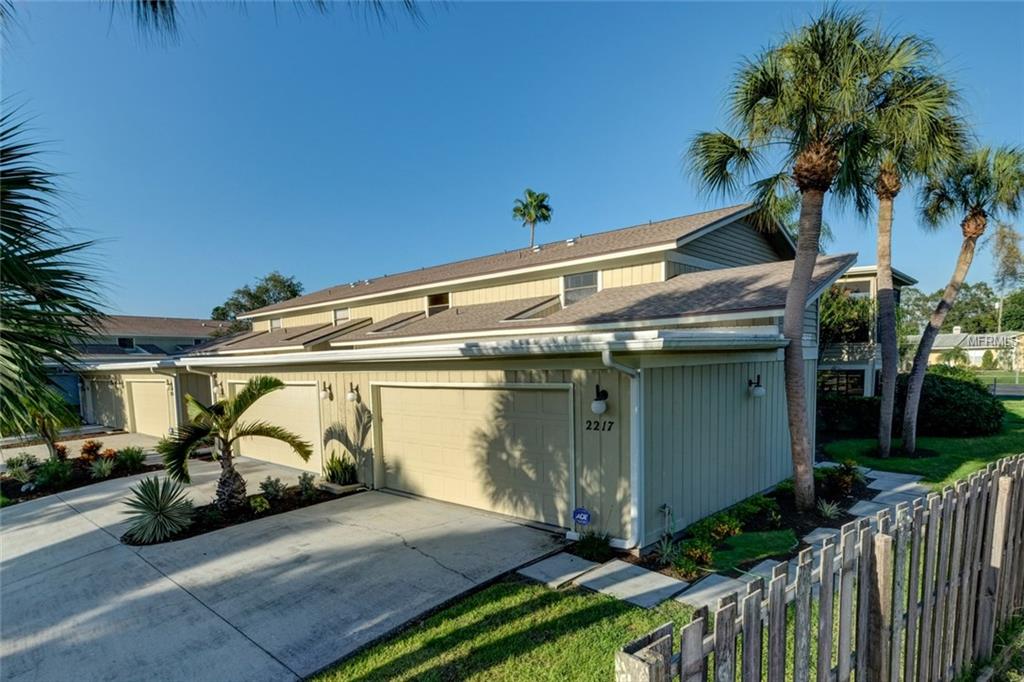 2217 MICHELE DRIVE, SARASOTA, Florida 34231, 2 Bedrooms Bedrooms, 7 Rooms Rooms,2 BathroomsBathrooms,Residential,For sale,MICHELE,A4185985