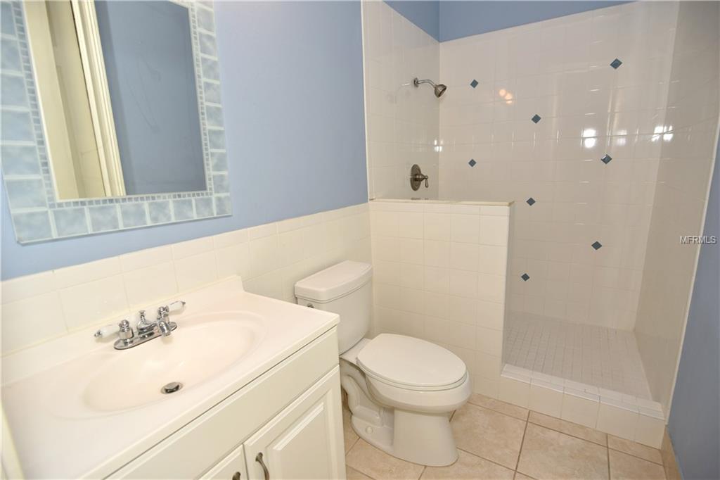 1405 HIDDEN OAKS BEND, SAINT CLOUD, Florida 34771, 6 Bedrooms Bedrooms, 8 Rooms Rooms,4 BathroomsBathrooms,Residential,For sale,HIDDEN OAKS,O5528313