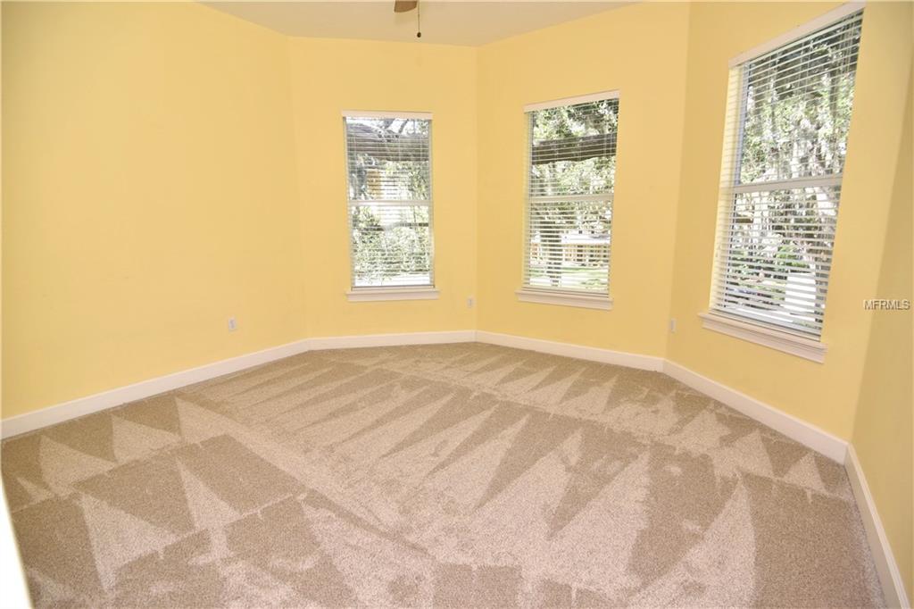 1405 HIDDEN OAKS BEND, SAINT CLOUD, Florida 34771, 6 Bedrooms Bedrooms, 8 Rooms Rooms,4 BathroomsBathrooms,Residential,For sale,HIDDEN OAKS,O5528313