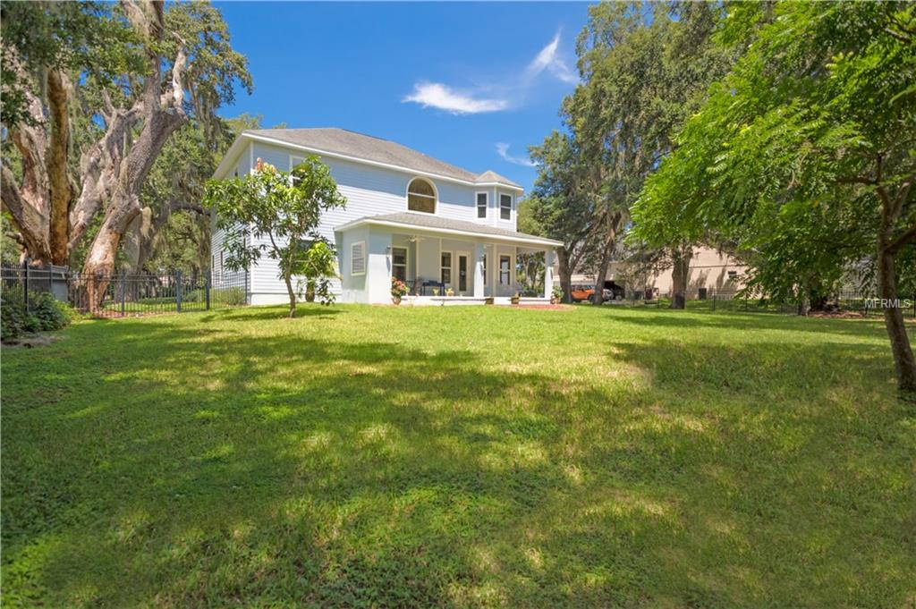 1405 HIDDEN OAKS BEND, SAINT CLOUD, Florida 34771, 6 Bedrooms Bedrooms, 8 Rooms Rooms,4 BathroomsBathrooms,Residential,For sale,HIDDEN OAKS,O5528313