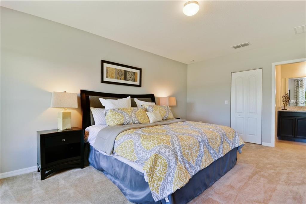 531 LUCERNE BOULEVARD, WINTER HAVEN, Florida 33881, 4 Bedrooms Bedrooms, 7 Rooms Rooms,2 BathroomsBathrooms,Residential,For sale,LUCERNE,W7636404