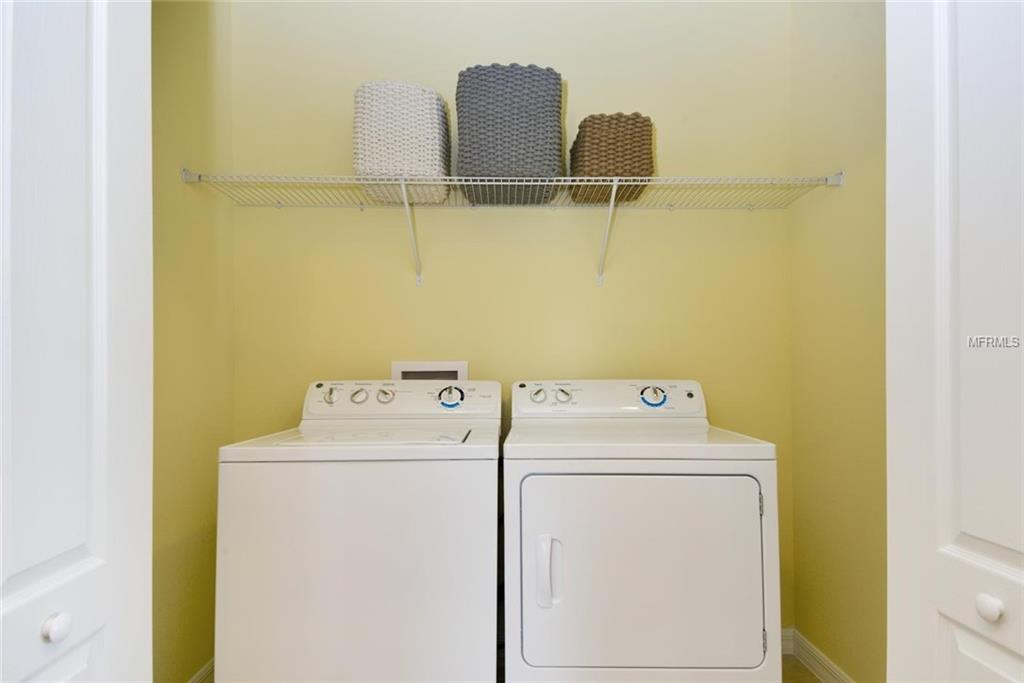 531 LUCERNE BOULEVARD, WINTER HAVEN, Florida 33881, 4 Bedrooms Bedrooms, 7 Rooms Rooms,2 BathroomsBathrooms,Residential,For sale,LUCERNE,W7636404