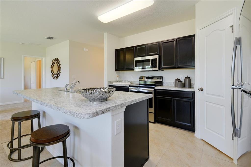 531 LUCERNE BOULEVARD, WINTER HAVEN, Florida 33881, 4 Bedrooms Bedrooms, 7 Rooms Rooms,2 BathroomsBathrooms,Residential,For sale,LUCERNE,W7636404