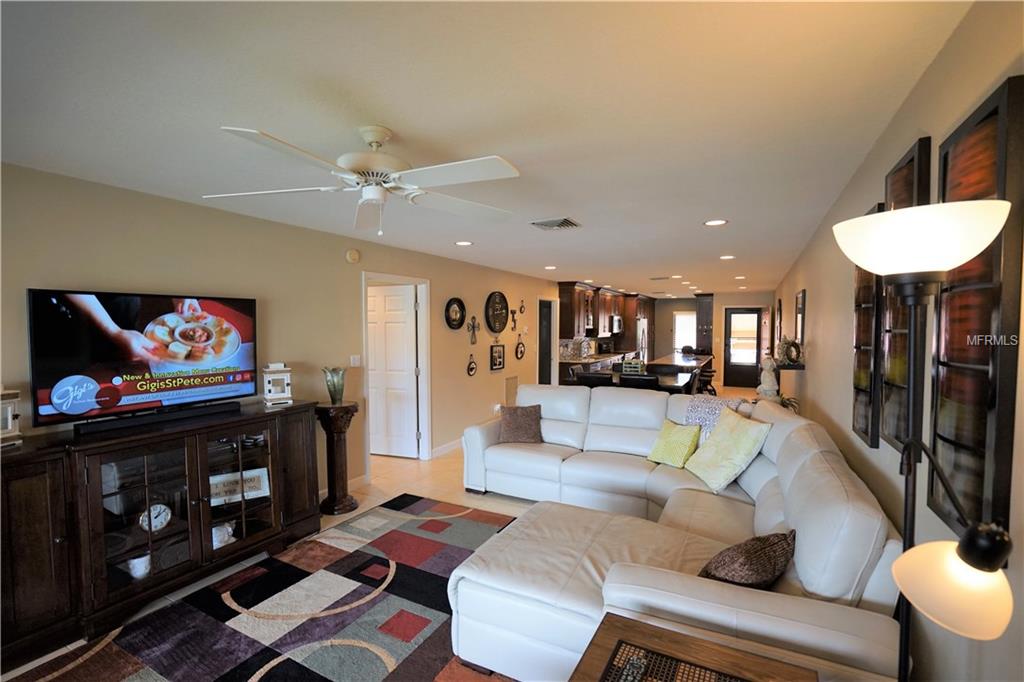 4790 BRITTANY DRIVE S, ST PETERSBURG, Florida 33715, 2 Bedrooms Bedrooms, 5 Rooms Rooms,2 BathroomsBathrooms,Residential,For sale,BRITTANY,U7845130