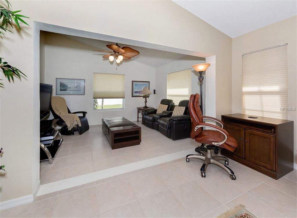 821 HARRINGTON LAKE LANE, VENICE, Florida 34293, 2 Bedrooms Bedrooms, 6 Rooms Rooms,2 BathroomsBathrooms,Residential,For sale,HARRINGTON LAKE,A4208501