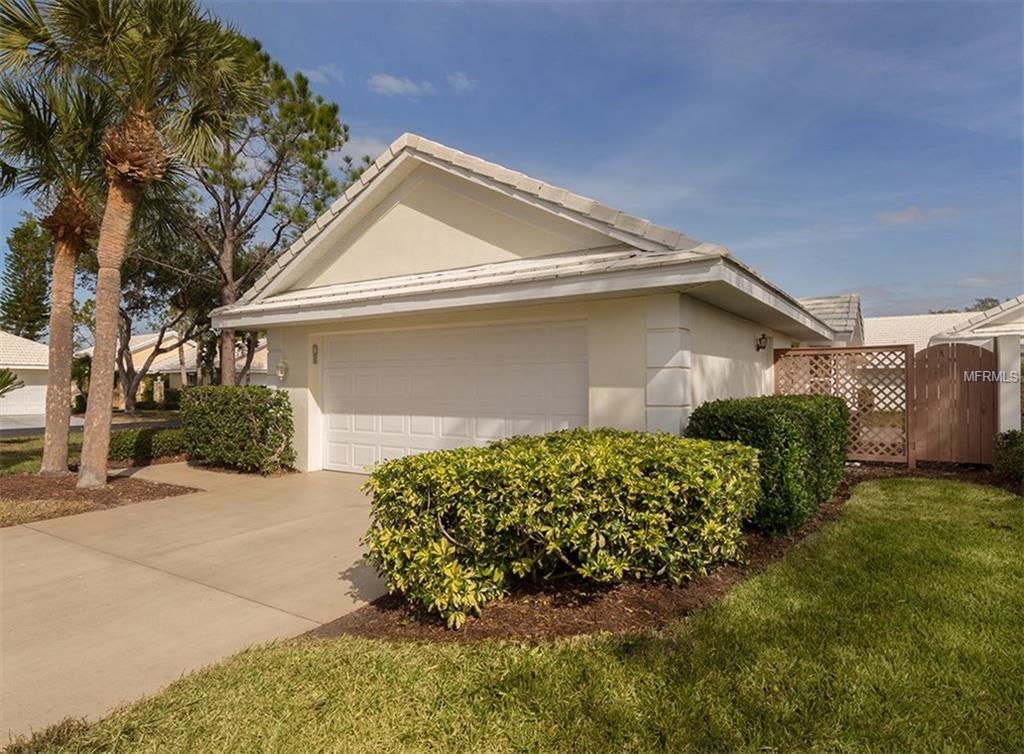 821 HARRINGTON LAKE LANE, VENICE, Florida 34293, 2 Bedrooms Bedrooms, 6 Rooms Rooms,2 BathroomsBathrooms,Residential,For sale,HARRINGTON LAKE,A4208501