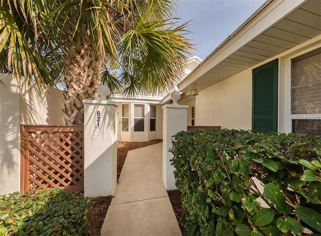 821 HARRINGTON LAKE LANE, VENICE, Florida 34293, 2 Bedrooms Bedrooms, 6 Rooms Rooms,2 BathroomsBathrooms,Residential,For sale,HARRINGTON LAKE,A4208501