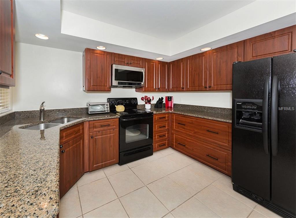 821 HARRINGTON LAKE LANE, VENICE, Florida 34293, 2 Bedrooms Bedrooms, 6 Rooms Rooms,2 BathroomsBathrooms,Residential,For sale,HARRINGTON LAKE,A4208501