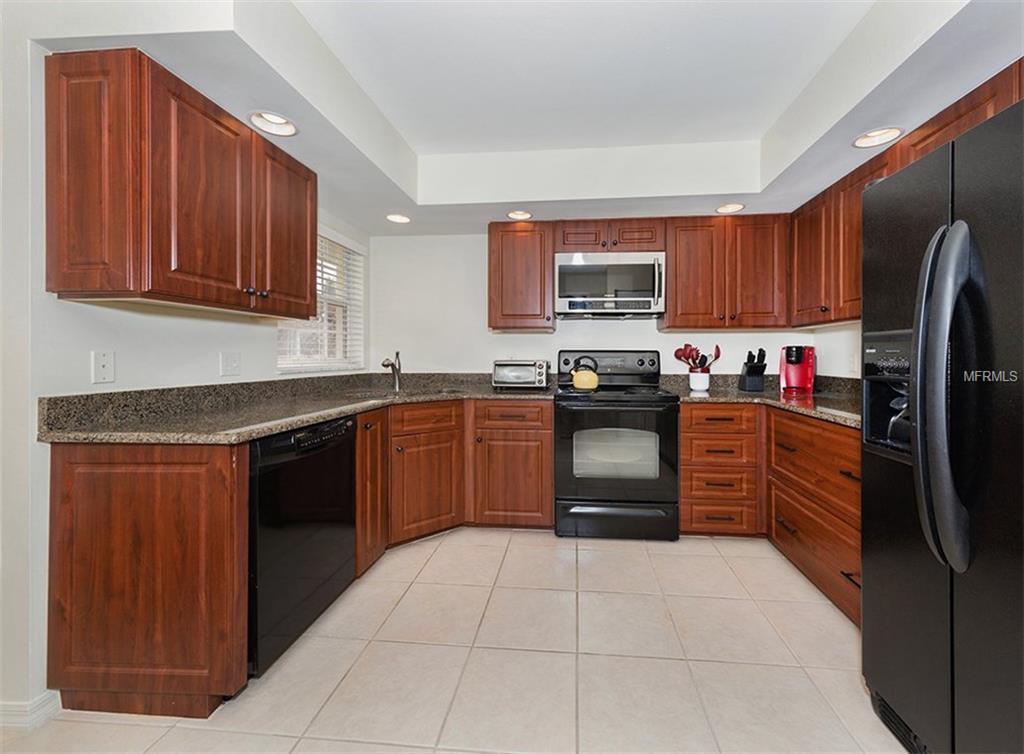 821 HARRINGTON LAKE LANE, VENICE, Florida 34293, 2 Bedrooms Bedrooms, 6 Rooms Rooms,2 BathroomsBathrooms,Residential,For sale,HARRINGTON LAKE,A4208501