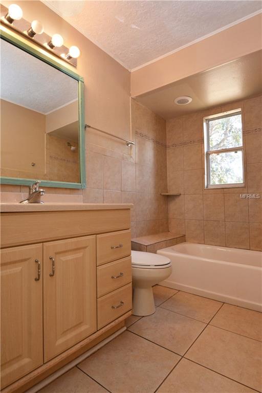 251 JENNICA COURT, GENEVA, Florida 32732, 6 Bedrooms Bedrooms, 4 Rooms Rooms,3 BathroomsBathrooms,Residential,For sale,JENNICA,O5559979