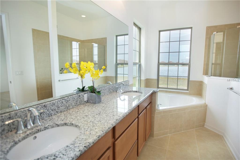 10455 SIDDINGTON DRIVE, ORLANDO, Florida 32832, 4 Bedrooms Bedrooms, 7 Rooms Rooms,3 BathroomsBathrooms,Residential,For sale,SIDDINGTON,O5560437