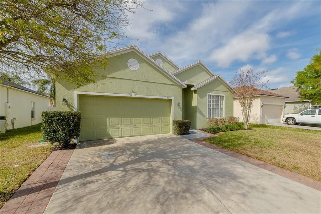 4951 WATERSIDE POINTE CIRCLE, ORLANDO, Florida 32829, 4 Bedrooms Bedrooms, 7 Rooms Rooms,2 BathroomsBathrooms,Residential,For sale,WATERSIDE POINTE,O5561378