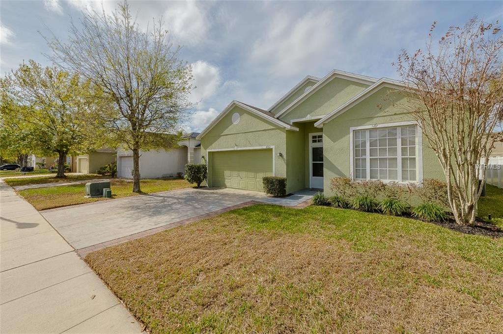 4951 WATERSIDE POINTE CIRCLE, ORLANDO, Florida 32829, 4 Bedrooms Bedrooms, 7 Rooms Rooms,2 BathroomsBathrooms,Residential,For sale,WATERSIDE POINTE,O5561378