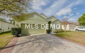 4951 WATERSIDE POINTE CIRCLE, ORLANDO, Florida 32829, 4 Bedrooms Bedrooms, 7 Rooms Rooms,2 BathroomsBathrooms,Residential,For sale,WATERSIDE POINTE,O5561378