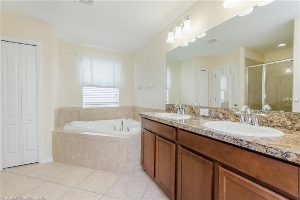 1911 RAFTON ROAD, APOPKA, Florida 32703, 5 Bedrooms Bedrooms, 8 Rooms Rooms,3 BathroomsBathrooms,Residential,For sale,RAFTON,O5528357