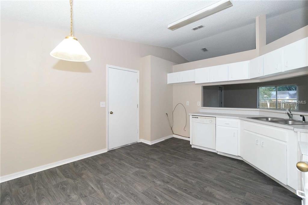 7935 APACHE LANE, LAKELAND, Florida 33810, 3 Bedrooms Bedrooms, 6 Rooms Rooms,2 BathroomsBathrooms,Residential,For sale,APACHE,O5536169