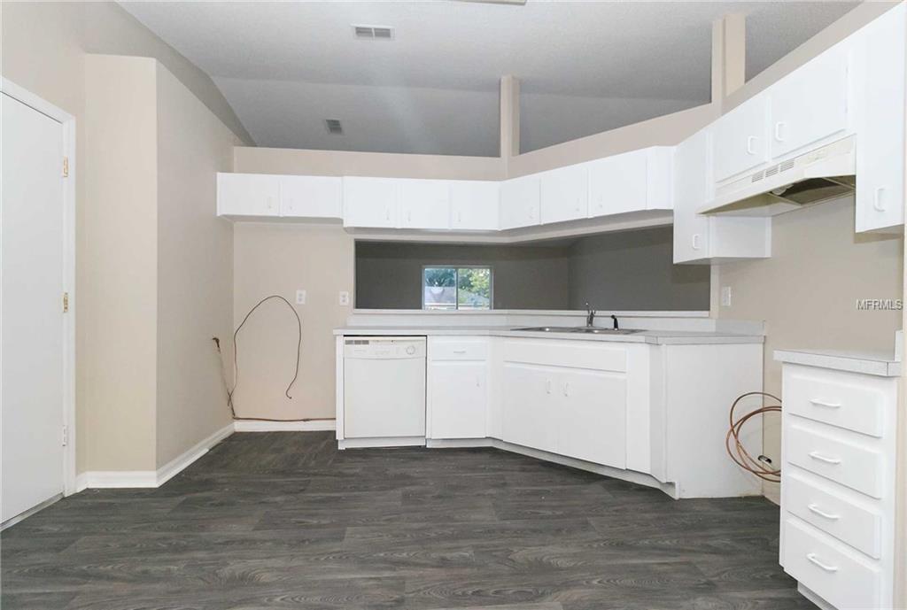 7935 APACHE LANE, LAKELAND, Florida 33810, 3 Bedrooms Bedrooms, 6 Rooms Rooms,2 BathroomsBathrooms,Residential,For sale,APACHE,O5536169