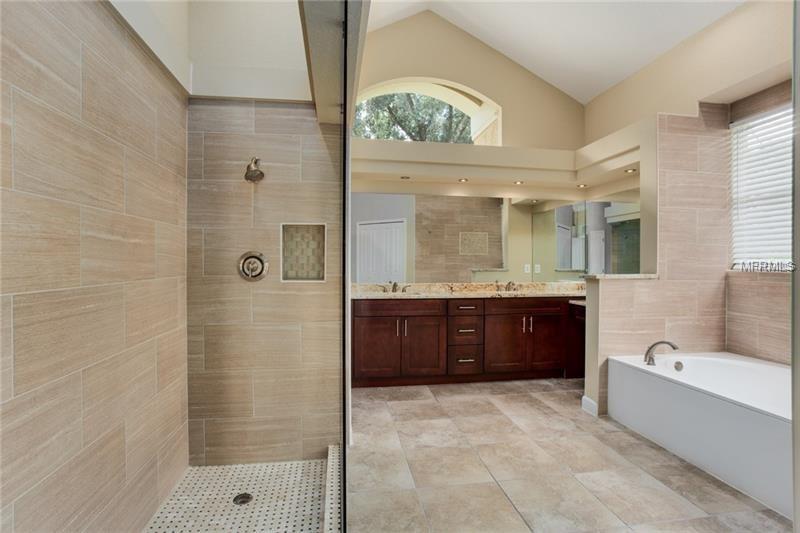 2834 TROPIC COURT, WINTER GARDEN, Florida 34787, 4 Bedrooms Bedrooms, 12 Rooms Rooms,3 BathroomsBathrooms,Residential,For sale,TROPIC,O5547335