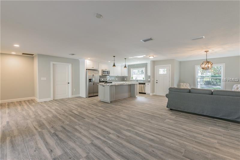 811 LORENA ROAD LUTZ, Florida 33548, 4 Bedrooms Bedrooms, 8 Rooms Rooms,2 BathroomsBathrooms,Residential,For sale,LORENA,T2916240