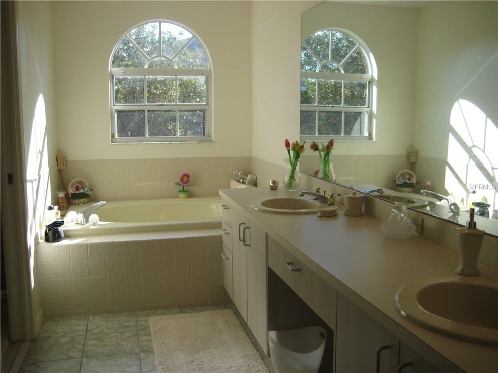 14520 ALEJO COURT, SEMINOLE, Florida 33776, 3 Bedrooms Bedrooms, 3 Rooms Rooms,2 BathroomsBathrooms,Residential,For sale,ALEJO,U7842363