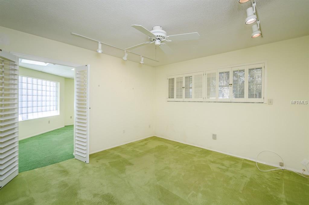 307 ORANGEWOOD LANE, LARGO, Florida 33770, 3 Bedrooms Bedrooms, 6 Rooms Rooms,2 BathroomsBathrooms,Residential,For sale,ORANGEWOOD,U7846034