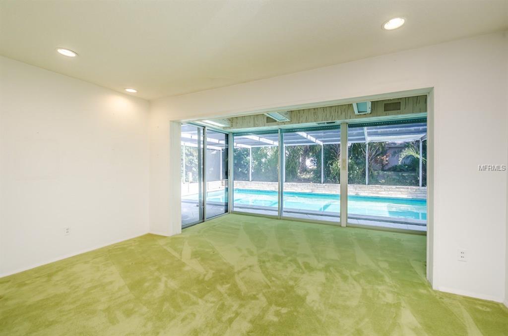 307 ORANGEWOOD LANE, LARGO, Florida 33770, 3 Bedrooms Bedrooms, 6 Rooms Rooms,2 BathroomsBathrooms,Residential,For sale,ORANGEWOOD,U7846034