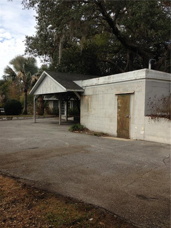 1326 TRAIL BY THE LAKE, DELAND, Florida 32724, 4 Bedrooms Bedrooms, 9 Rooms Rooms,2 BathroomsBathrooms,Residential,For sale,TRAIL BY THE LAKE,G4852495