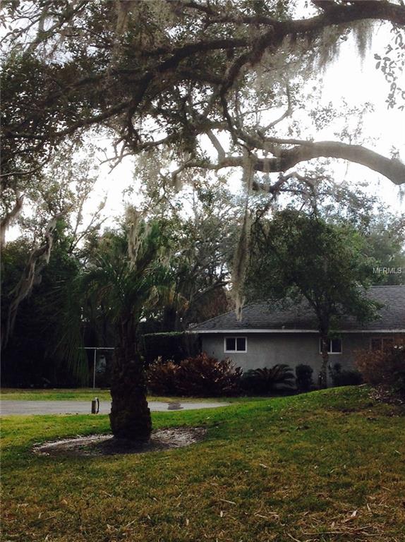 1326 TRAIL BY THE LAKE, DELAND, Florida 32724, 4 Bedrooms Bedrooms, 9 Rooms Rooms,2 BathroomsBathrooms,Residential,For sale,TRAIL BY THE LAKE,G4852495