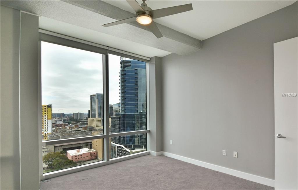 150 E ROBINSON STREET, ORLANDO, Florida 32801, 3 Bedrooms Bedrooms, 7 Rooms Rooms,3 BathroomsBathrooms,Residential,For sale,ROBINSON,O5561379