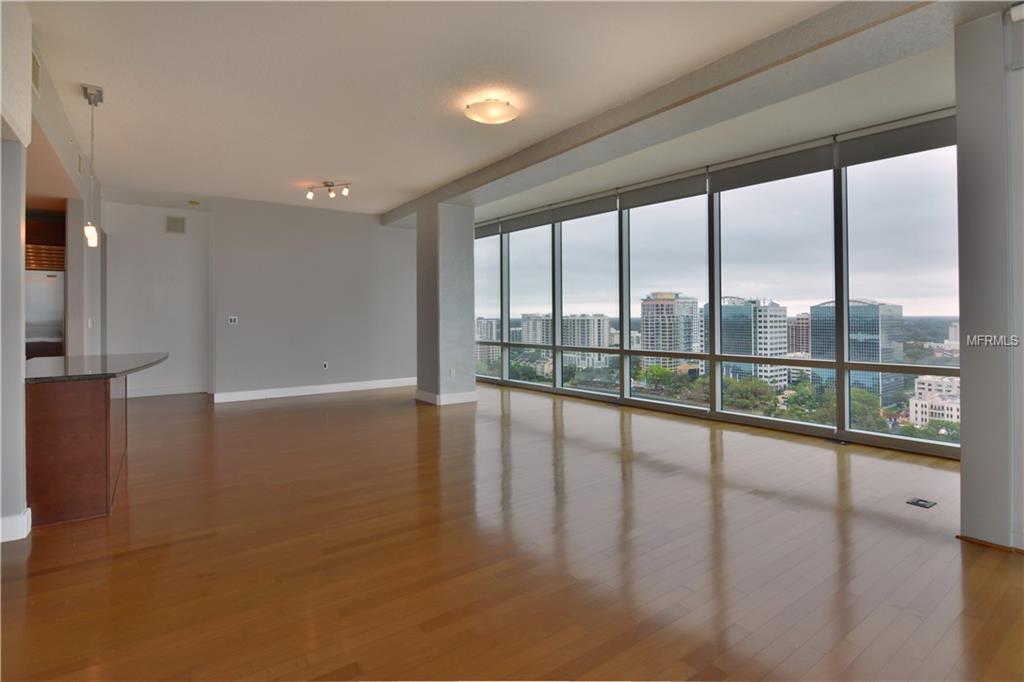 150 E ROBINSON STREET, ORLANDO, Florida 32801, 3 Bedrooms Bedrooms, 7 Rooms Rooms,3 BathroomsBathrooms,Residential,For sale,ROBINSON,O5561379