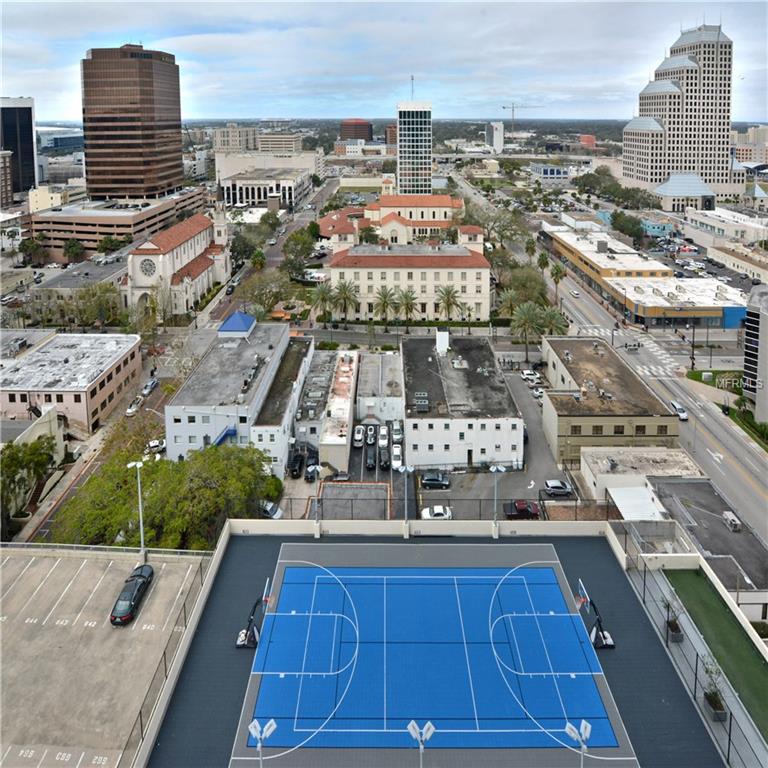 150 E ROBINSON STREET, ORLANDO, Florida 32801, 3 Bedrooms Bedrooms, 7 Rooms Rooms,3 BathroomsBathrooms,Residential,For sale,ROBINSON,O5561379