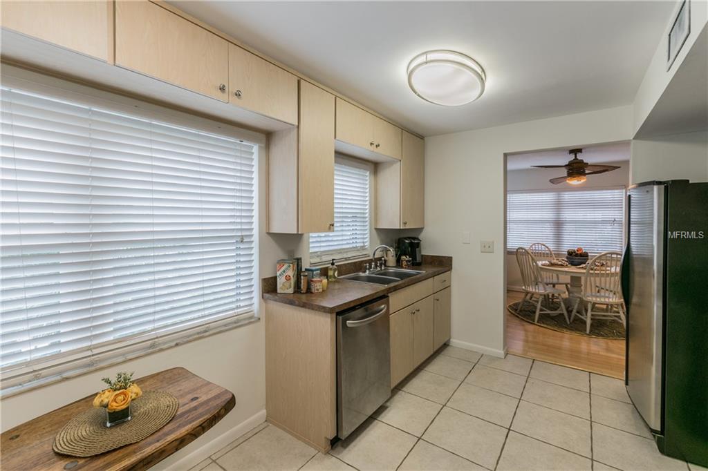 8737 BARDMOOR PLACE, LARGO, Florida 33777, 2 Bedrooms Bedrooms, 3 Rooms Rooms,2 BathroomsBathrooms,Residential,For sale,BARDMOOR,T2928164