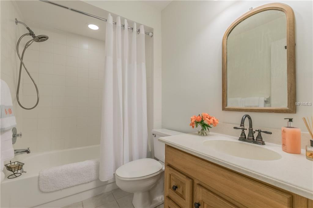 8737 BARDMOOR PLACE, LARGO, Florida 33777, 2 Bedrooms Bedrooms, 3 Rooms Rooms,2 BathroomsBathrooms,Residential,For sale,BARDMOOR,T2928164