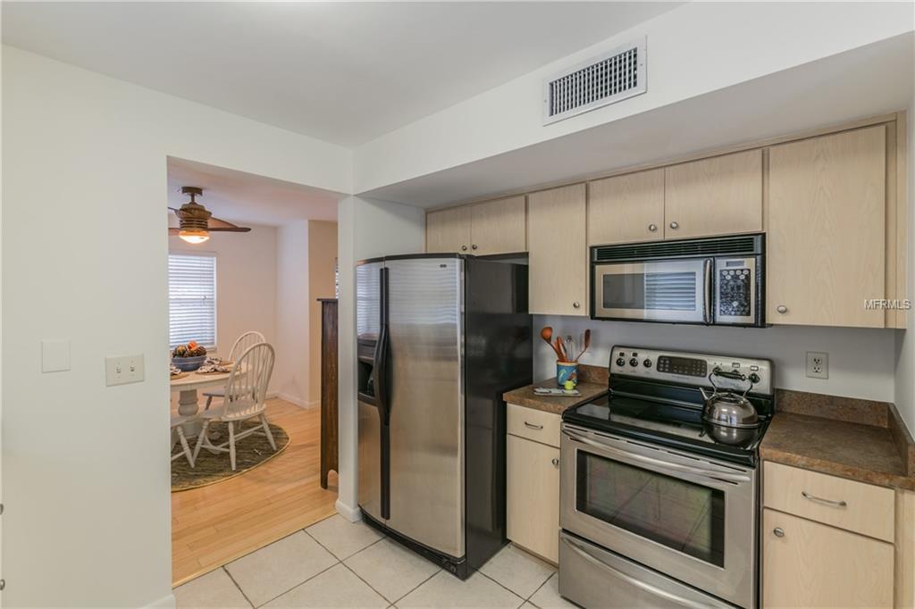 8737 BARDMOOR PLACE, LARGO, Florida 33777, 2 Bedrooms Bedrooms, 3 Rooms Rooms,2 BathroomsBathrooms,Residential,For sale,BARDMOOR,T2928164