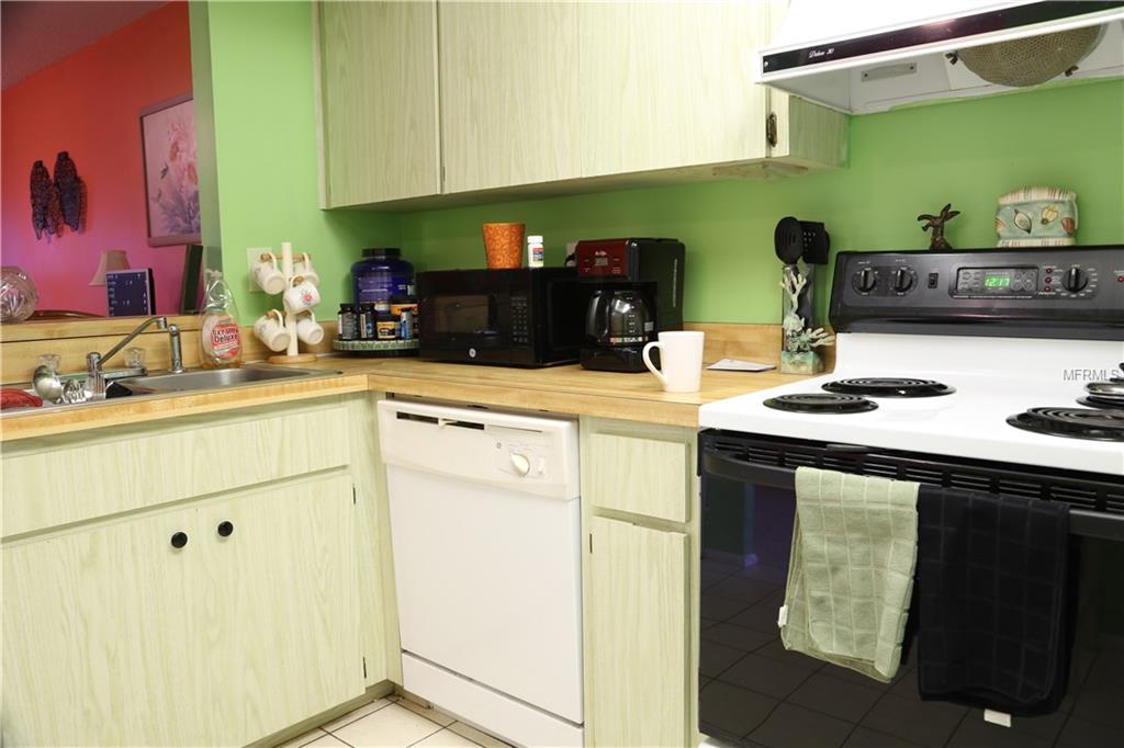 11204 PEMBRIDGE COURT, PORT RICHEY, Florida 34668, 2 Bedrooms Bedrooms, 5 Rooms Rooms,2 BathroomsBathrooms,Residential,For sale,PEMBRIDGE,W7634950