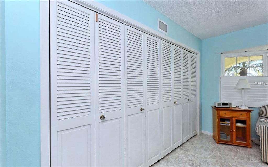 1023 KINGS COURT, VENICE, Florida 34293, 3 Bedrooms Bedrooms, 6 Rooms Rooms,3 BathroomsBathrooms,Residential,For sale,KINGS,A4208146