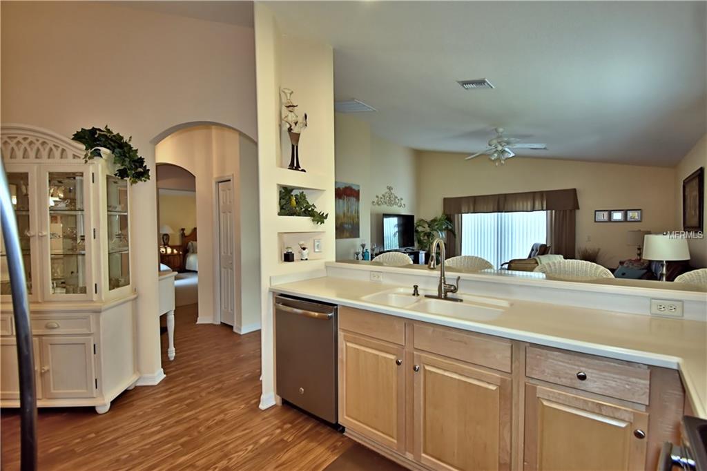 290 CHALET ESTATES STREET, LAKE WALES, Florida 33859, 3 Bedrooms Bedrooms, 7 Rooms Rooms,3 BathroomsBathrooms,Residential,For sale,CHALET ESTATES,P4718868